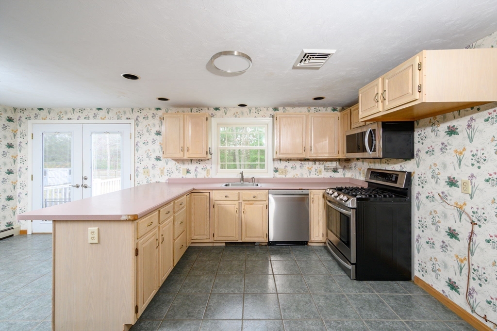 51 Oletree Road Pembroke, MA 02359 - Photo 19 of 35