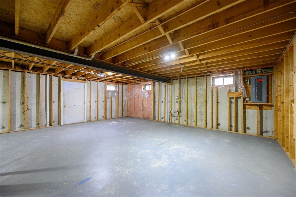 51 Oletree Road Pembroke, MA 02359 - Photo 28 of 35