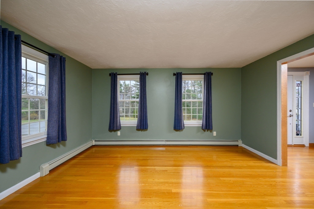 51 Oletree Road Pembroke, MA 02359 - Photo 5 of 35