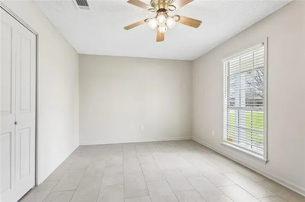 $2,300 | 121 Pleasant Valley Drive, Des Allemands, LA 70030