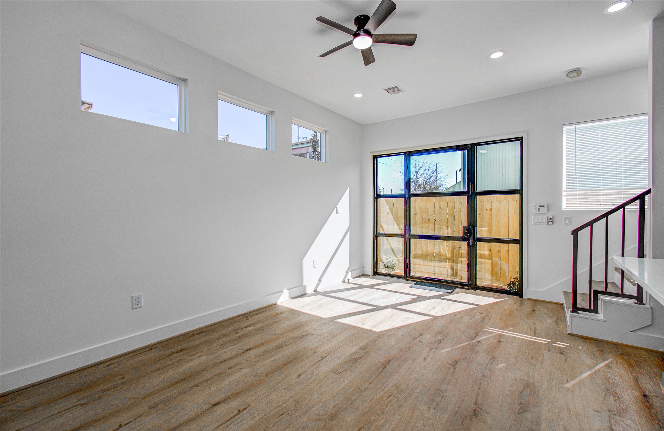 1506 McKee Street, Unit D Houston, TX 77009 - Photo 5 of 23