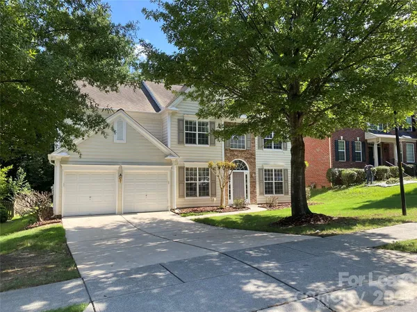 $2,950 | 9901 Hazelview Drive, Charlotte, NC 28277