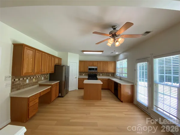 $2,950 | 9901 Hazelview Drive, Charlotte, NC 28277