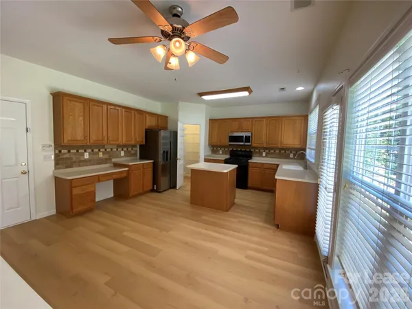 $2,950 | 9901 Hazelview Drive, Charlotte, NC 28277