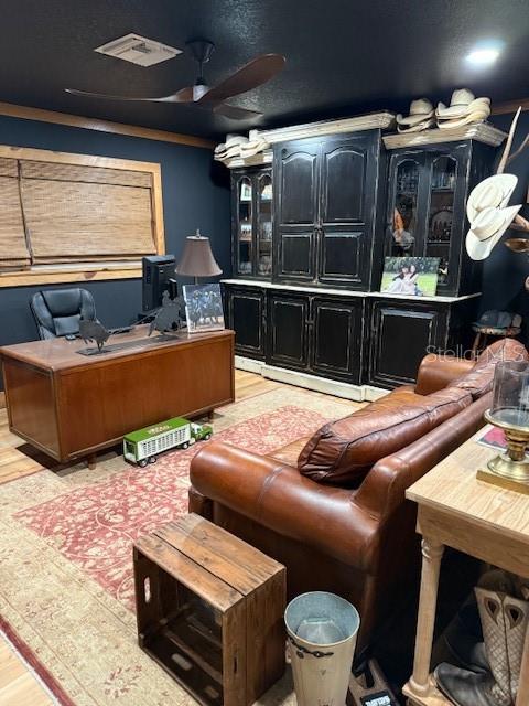 503 Bear Road Lake Placid, FL 33852 - Photo 20 of 29 a living room with furniture and a flat screen tv