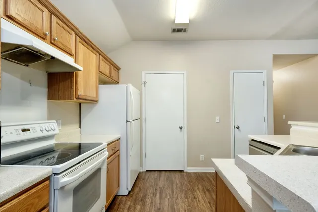 $1,295 | 3201 El Salido Parkway, Unit 121, Cedar Park, TX 78613