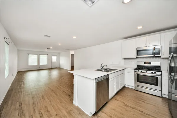 $2,100 | 18915 Sorento Bay Lane, Hockley, TX 77447