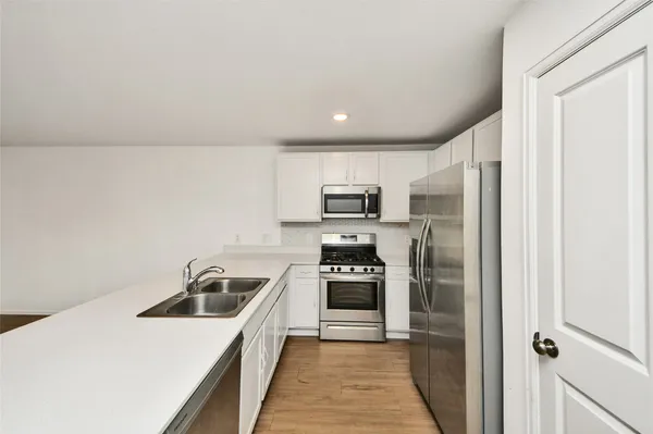 $2,100 | 18915 Sorento Bay Lane, Hockley, TX 77447