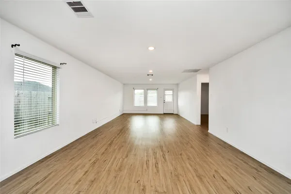 $2,100 | 18915 Sorento Bay Lane, Hockley, TX 77447