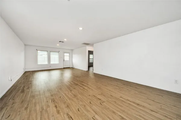 $2,100 | 18915 Sorento Bay Lane, Hockley, TX 77447