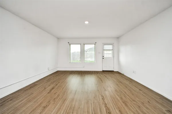 $2,100 | 18915 Sorento Bay Lane, Hockley, TX 77447