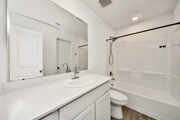 $2,100 | 18915 Sorento Bay Lane, Hockley, TX 77447