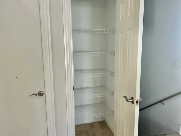 $2,000 | 31 Foxcroft Road, Unit 207, Naperville, IL 60565