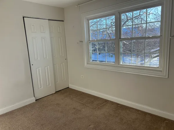 $2,000 | 31 Foxcroft Road, Unit 207, Naperville, IL 60565