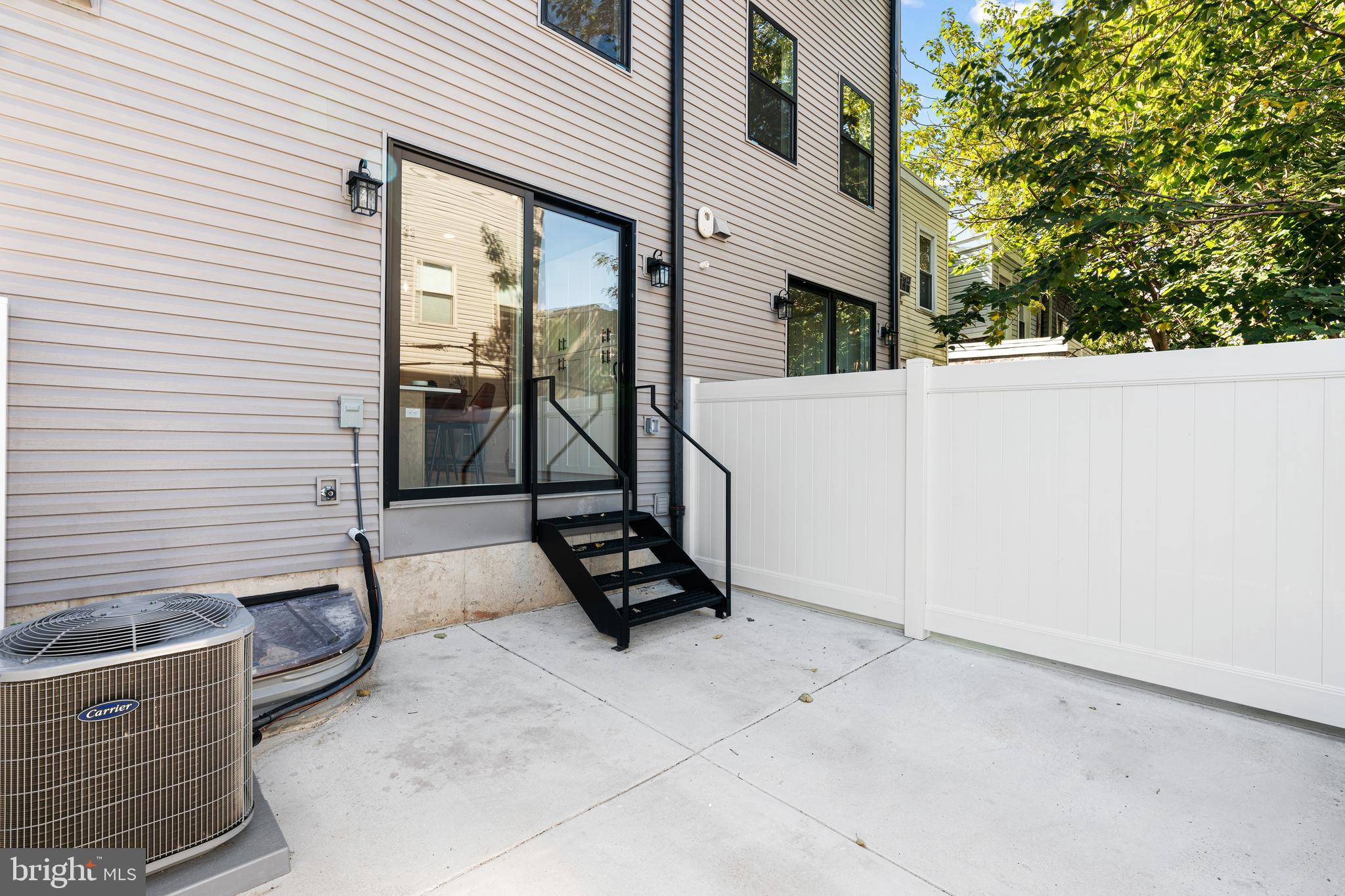 2623 Reed Street Philadelphia, PA 19146 - Photo 12 of 40