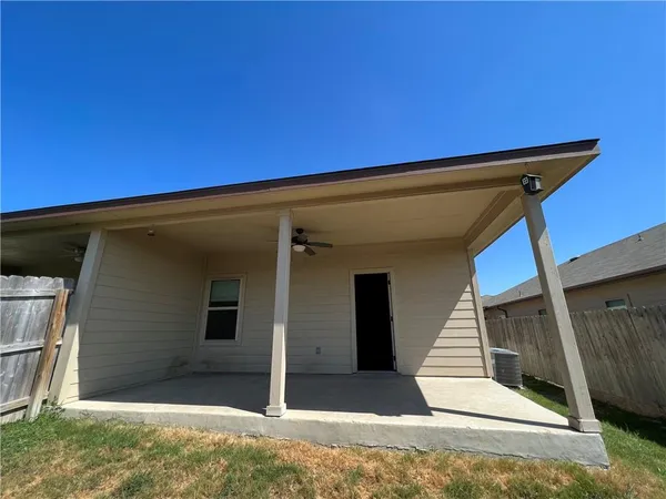 $1,695 | 179 Joanne Loop, Unit A, Buda, TX 78610