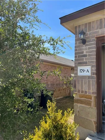 $1,695 | 179 Joanne Loop, Unit A, Buda, TX 78610
