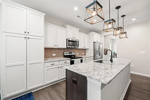 $550,000 | 1213 Huffington Oak Drive, Willow Spring, NC 27592