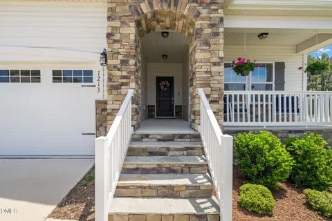 $550,000 | 1213 Huffington Oak Drive, Willow Spring, NC 27592