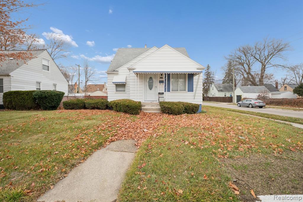 8157 Stephens Center Line, MI 48015 - Photo 2 of 17