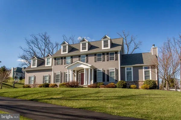 $1,070,000 | 4 Ashton Court, Flemington, NJ 08822
