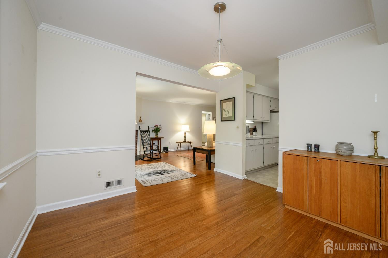 28 Countryside Drive Basking Ridge, NJ 07920 - Photo 8 of 19