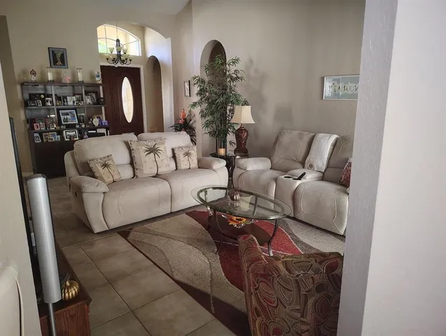 $419,900 | 5423 Place Lake Drive, Fort Pierce, FL 34951