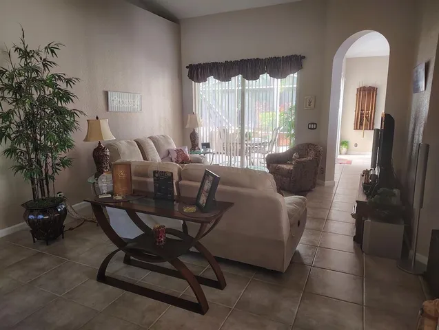 $419,900 | 5423 Place Lake Drive, Fort Pierce, FL 34951