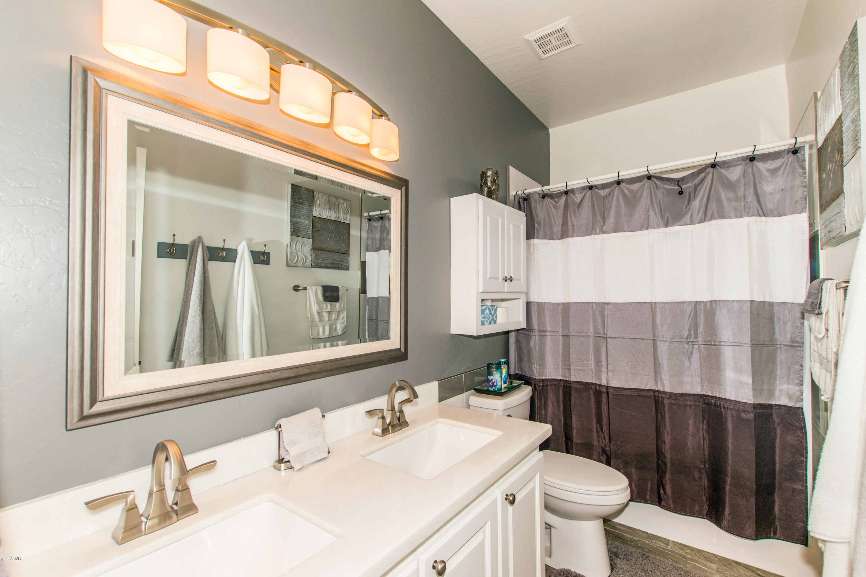 3023 East Fremont Road Phoenix, AZ 85042 - Photo 18 of 32 18 Bathroom 2