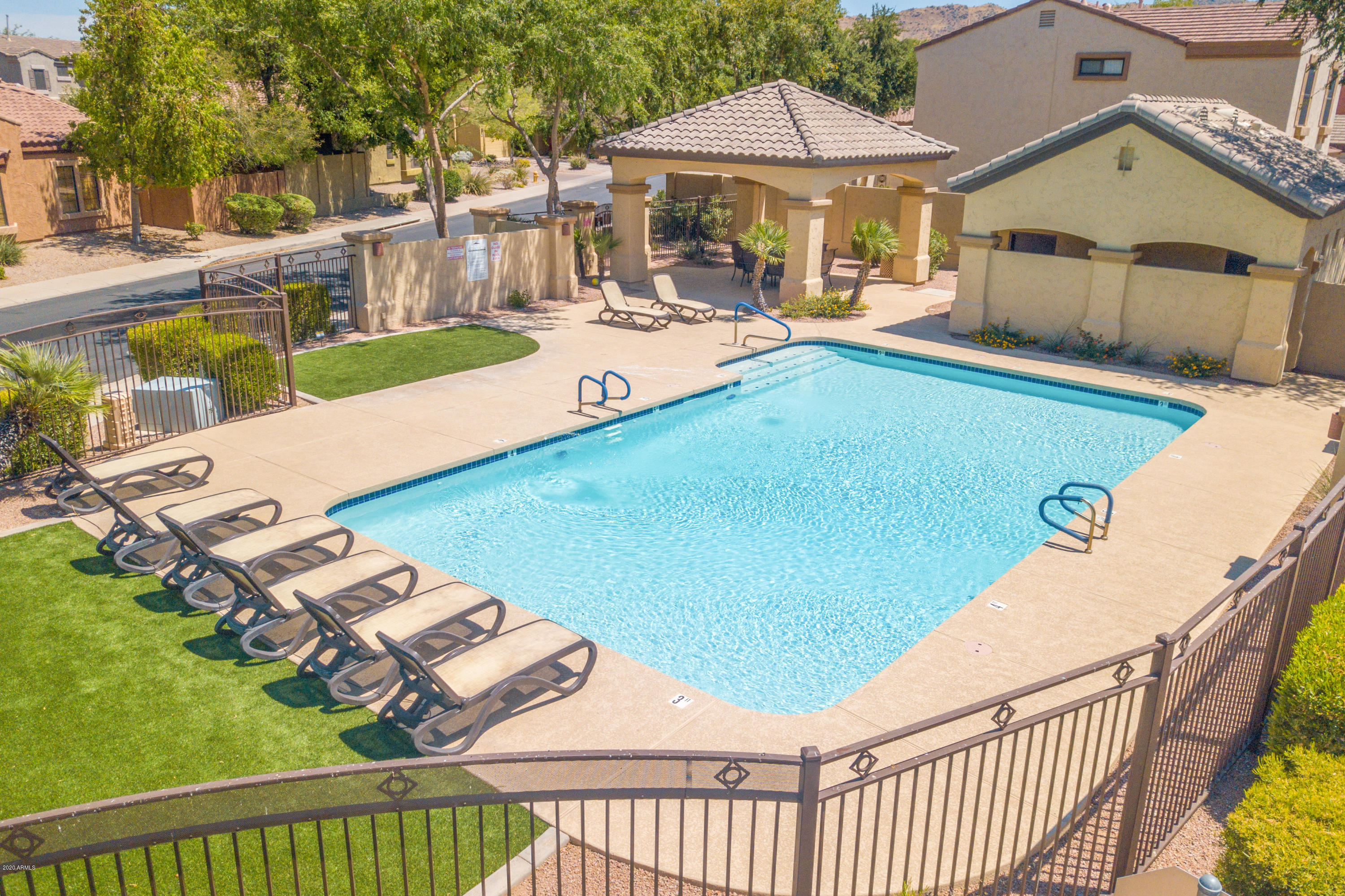 3023 East Fremont Road Phoenix, AZ 85042 - Photo 30 of 32 30 Community Pool