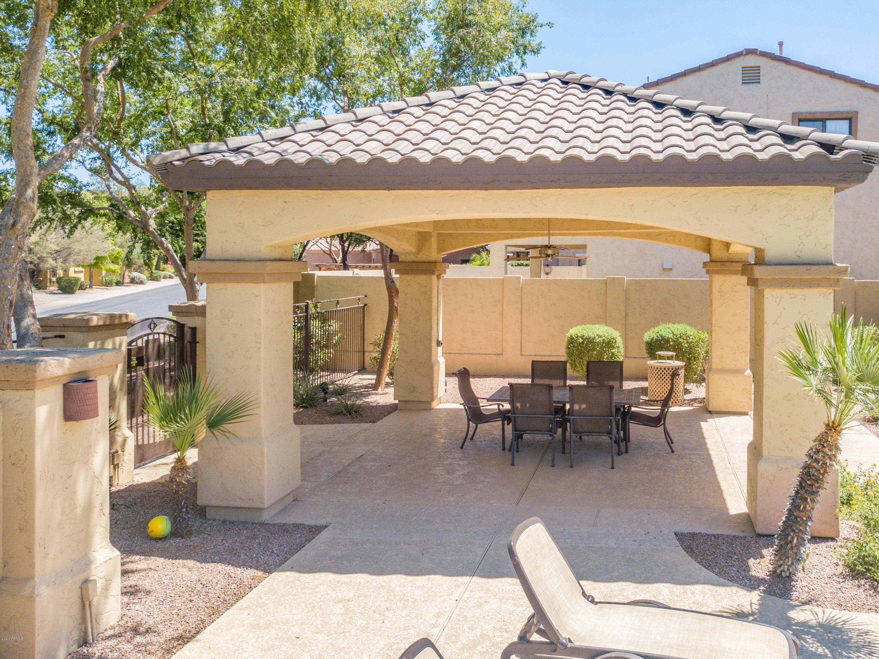 3023 East Fremont Road Phoenix, AZ 85042 - Photo 32 of 32 32 Community Pool