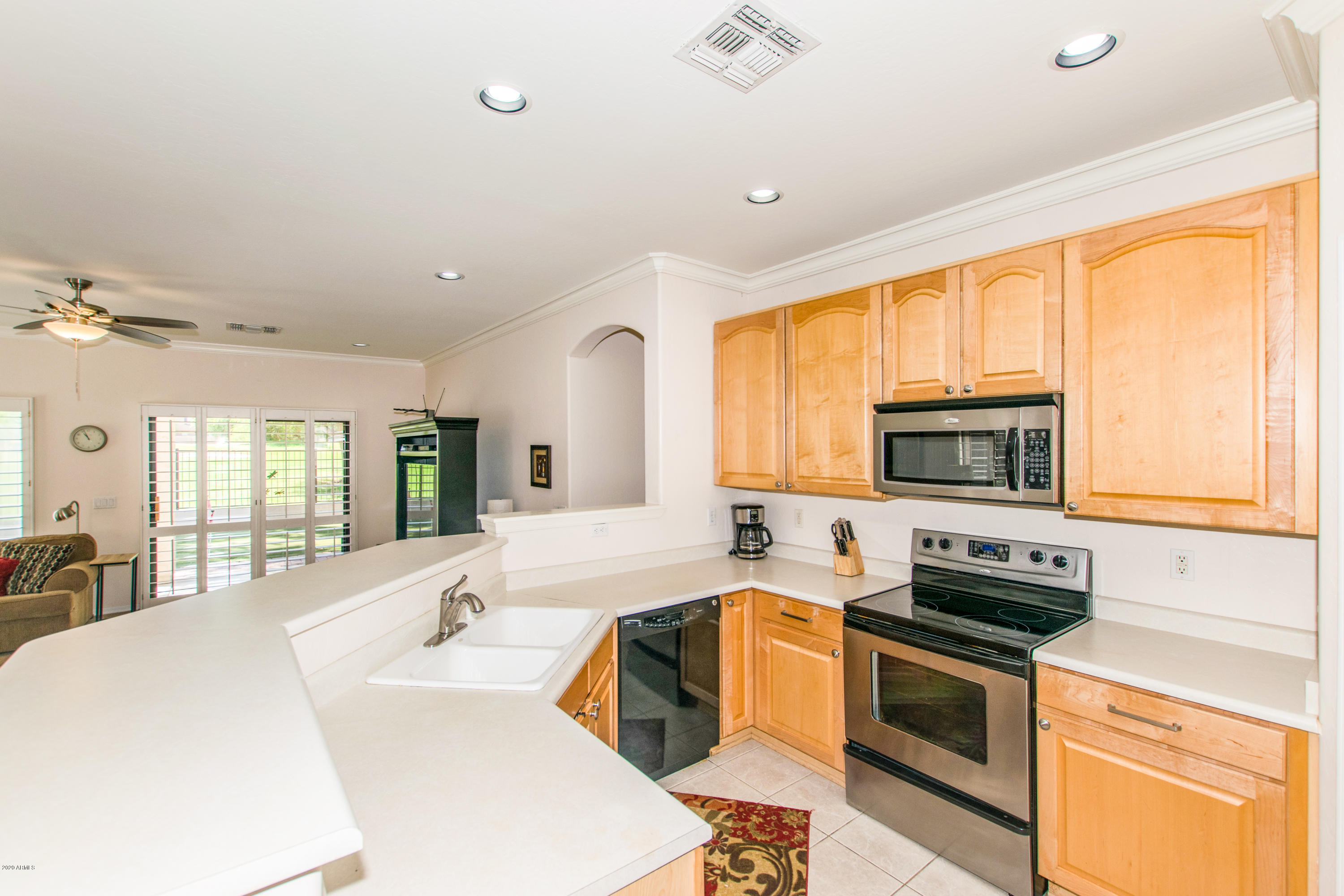 3023 East Fremont Road Phoenix, AZ 85042 - Photo 6 of 32 06 Kitchen