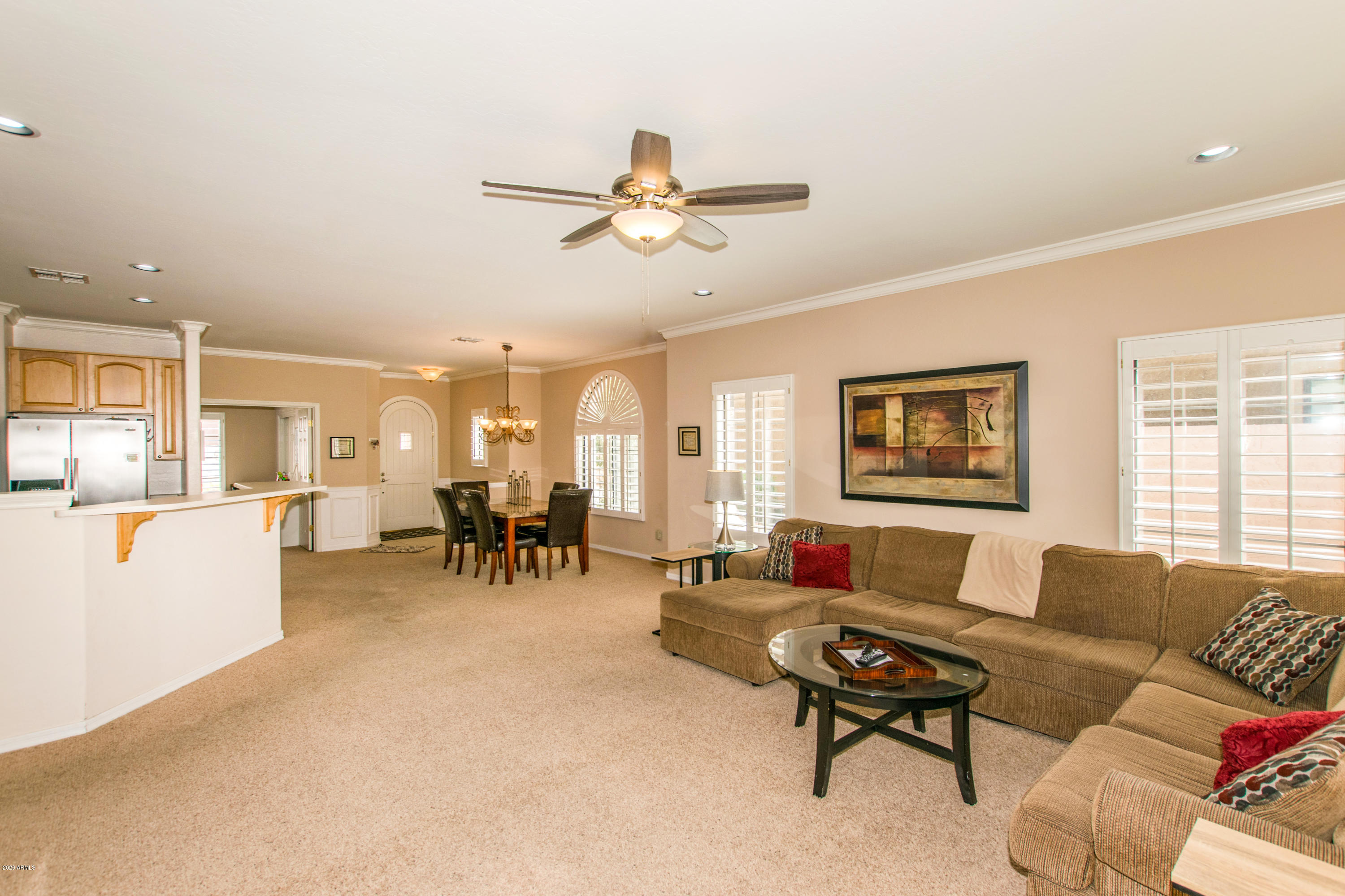 3023 East Fremont Road Phoenix, AZ 85042 - Photo 9 of 32 09 Family Room