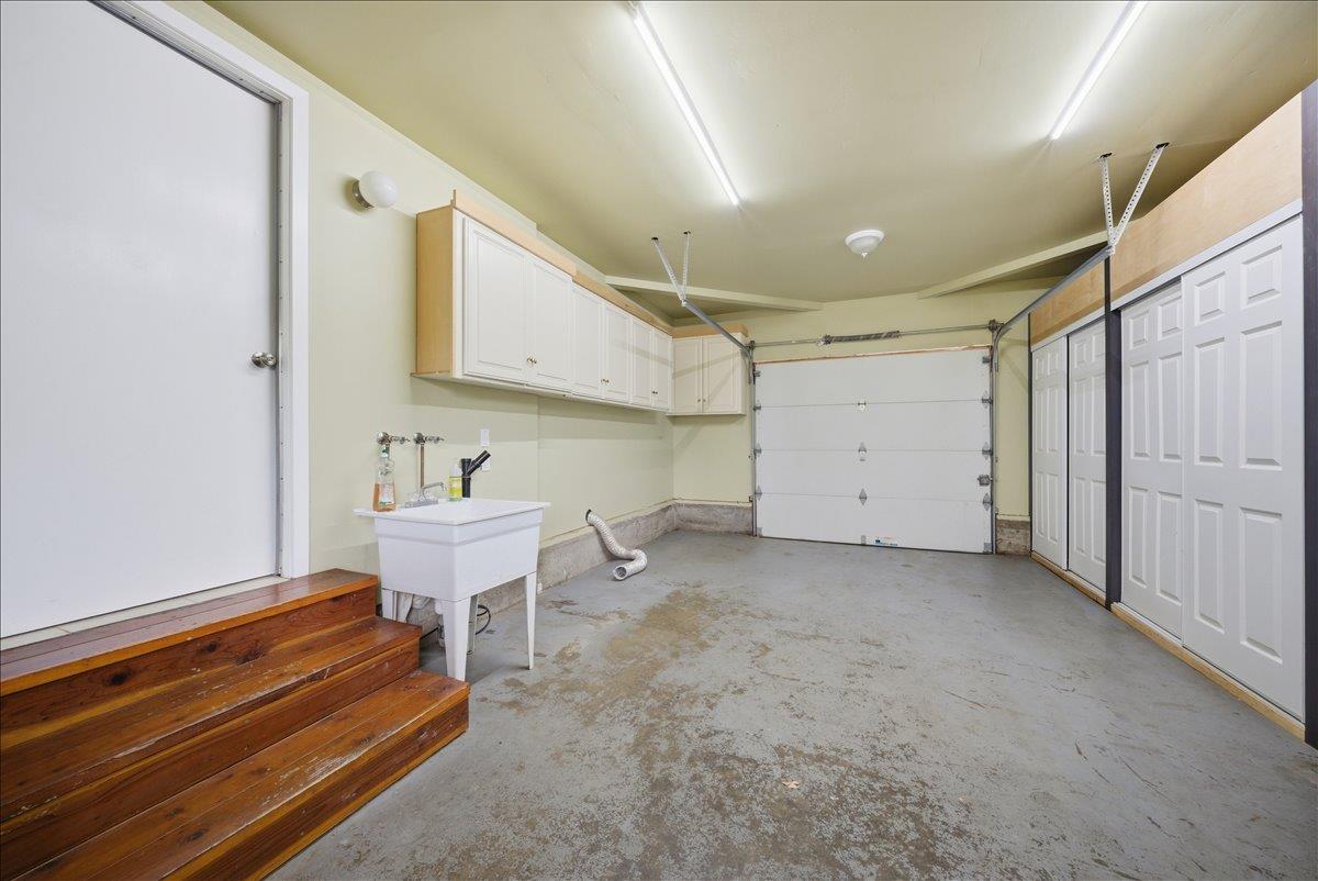 2509 Ganzan Way Rancho Cordova, CA 95670 - Photo 13 of 33 a view of a livingroom with furniture