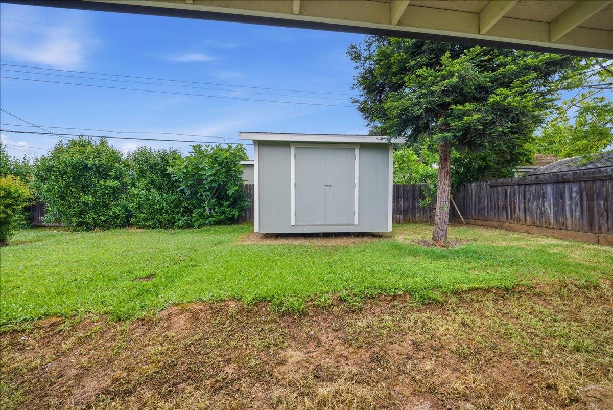 2509 Ganzan Way Rancho Cordova, CA 95670 - Photo 23 of 33 a front view of a house with a yard