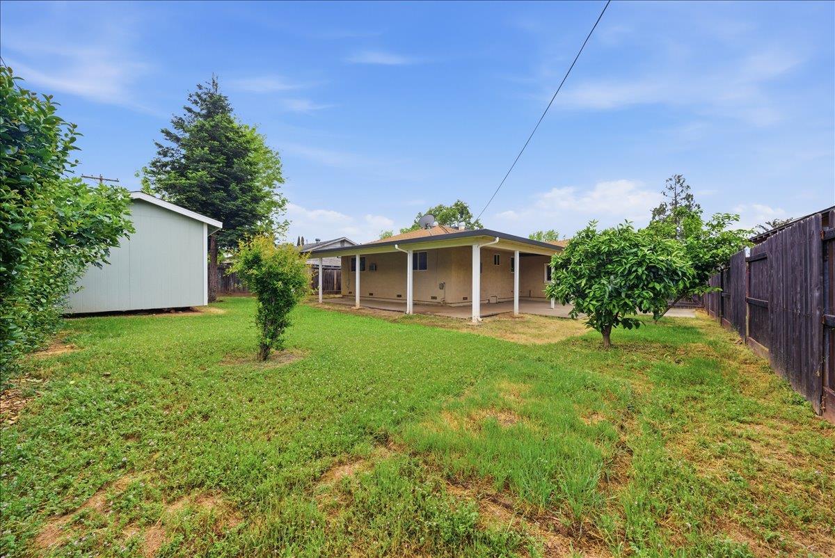 2509 Ganzan Way Rancho Cordova, CA 95670 - Photo 24 of 33 a house view with a garden space