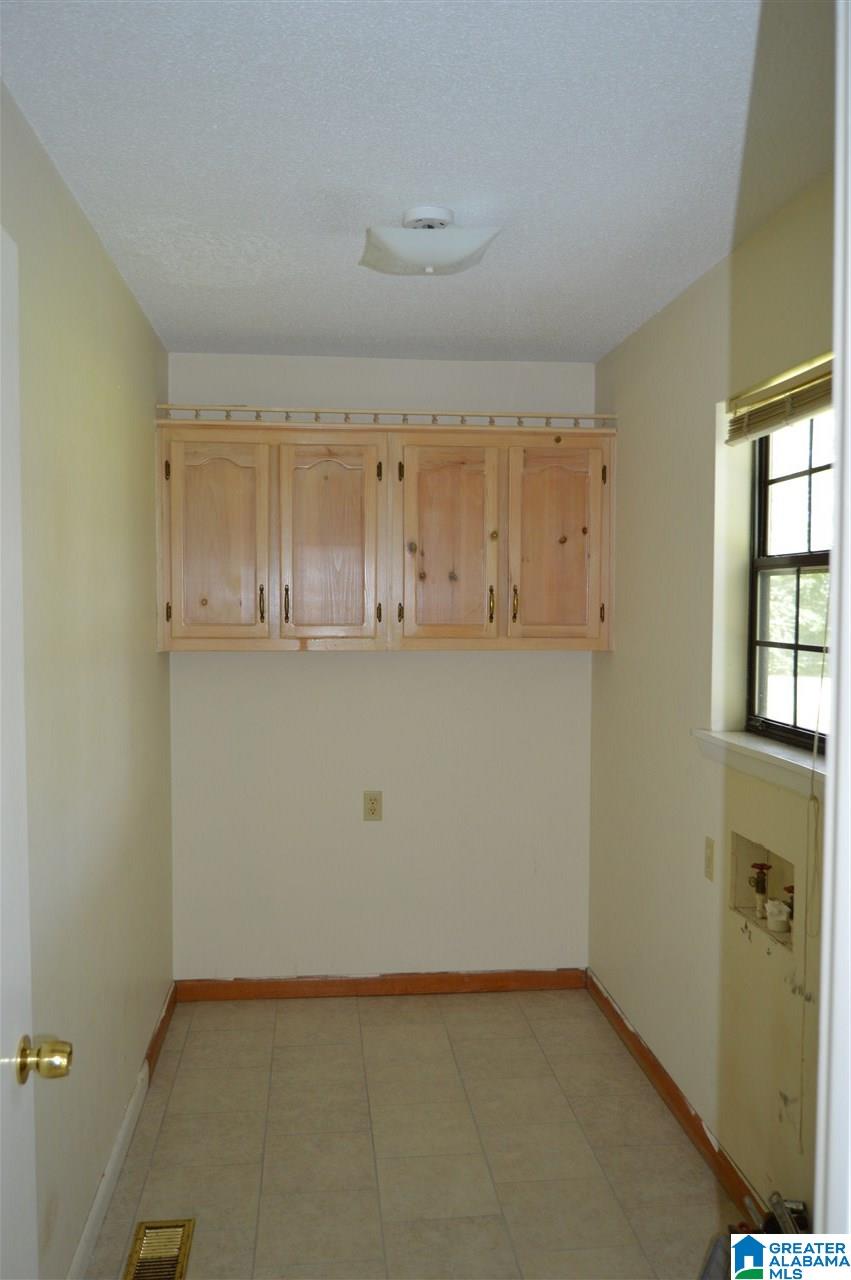 843 Mountain View Road Cordova, AL 35550 - Photo 15 of 37