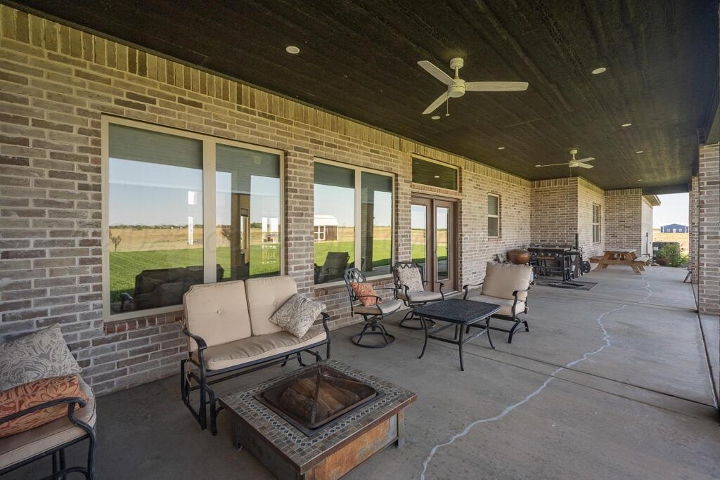 10855 Travis Lane Dumas, TX 79029 - Photo 1 of 40 covered patio