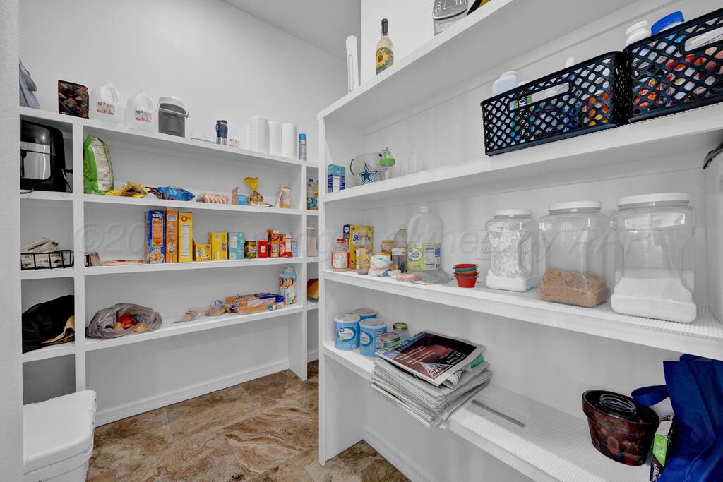 10855 Travis Lane Dumas, TX 79029 - Photo 11 of 40 pantry 1