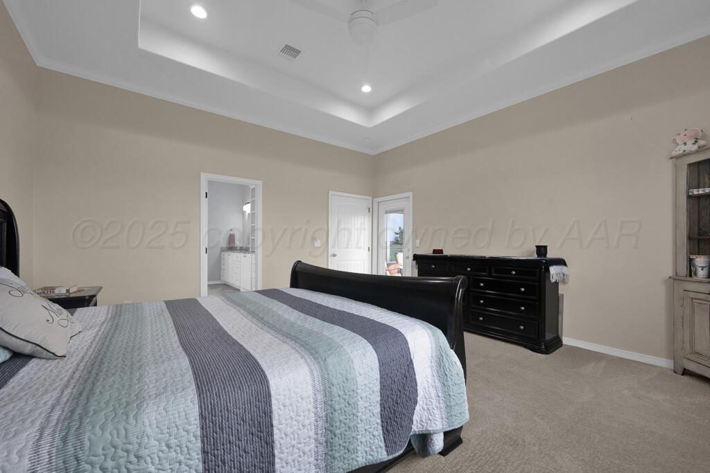 10855 Travis Lane Dumas, TX 79029 - Photo 18 of 40 primary bedroom