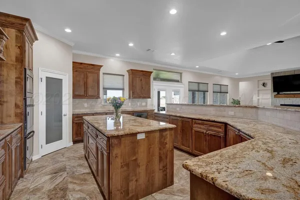 $585,000 | 10855 Travis Lane, Dumas, TX 79029