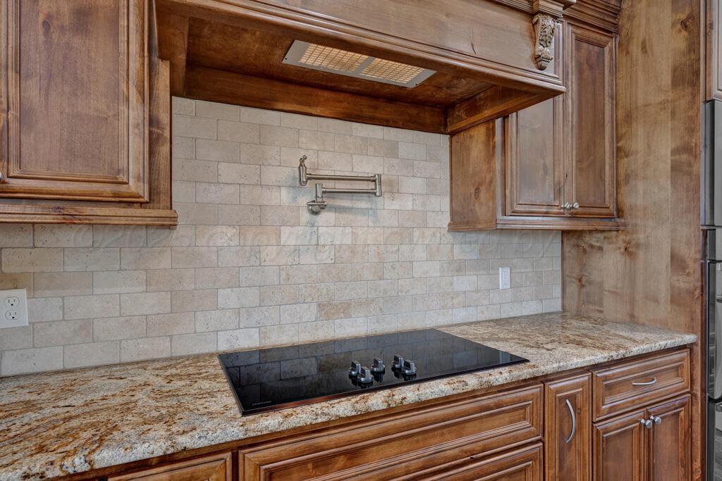 10855 Travis Lane Dumas, TX 79029 - Photo 7 of 40 kitchen 3
