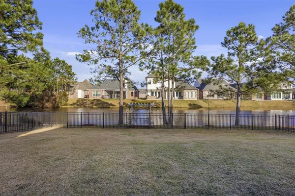 $4,500 | 5839 Lakeview Lane, Lake Charles, LA 70605