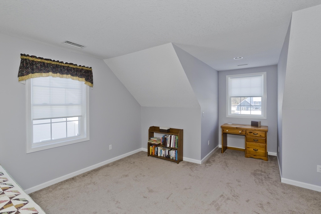 23 Daisy Lane Ludlow, MA 01056 - Photo 24 of 42