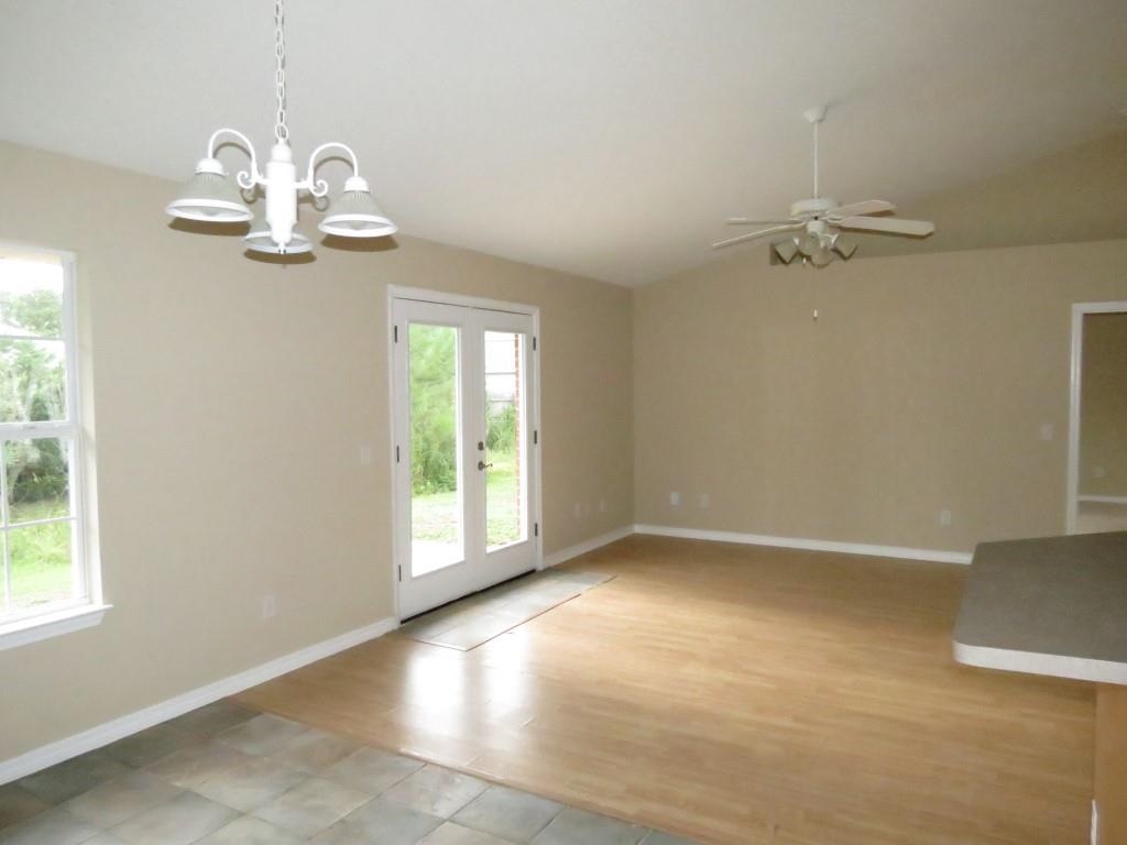 1009 Rin Court Milton, FL 32583 - Photo 8 of 22 Gallery Image 8