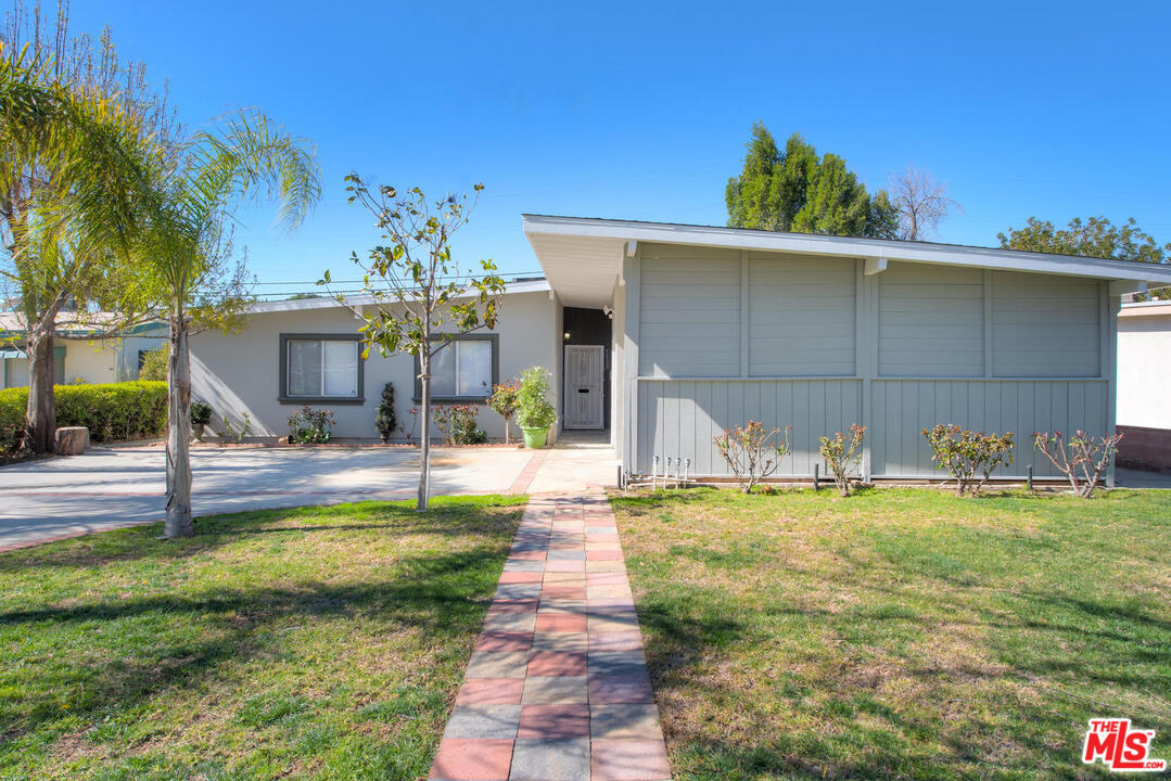 7733 Rhea Avenue Reseda, CA 91335 - Photo 2 of 15 Gallery Image 2