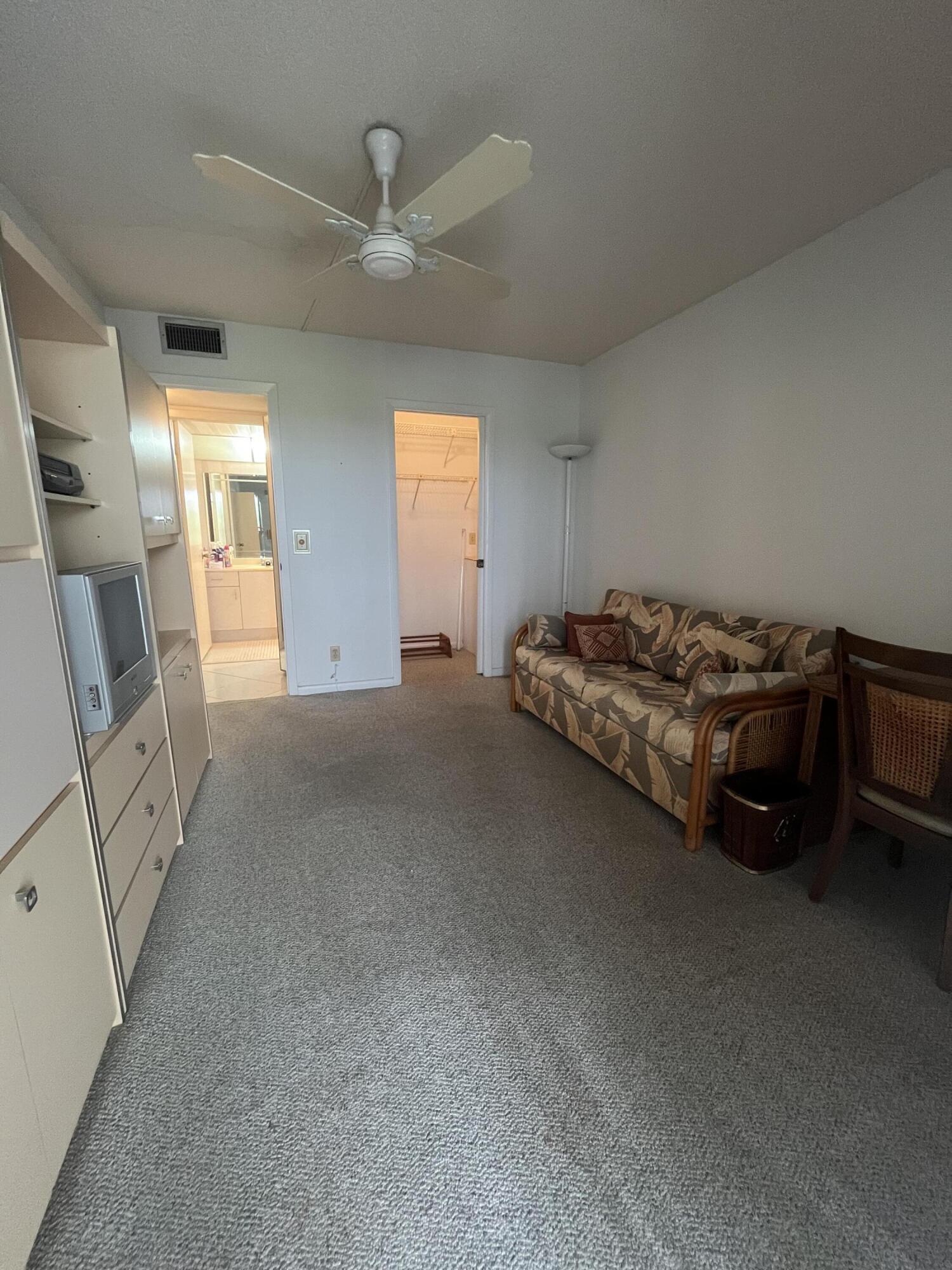 4063 Wolverton East Boca Raton, FL 33434 - Photo 10 of 16 4063 w 009