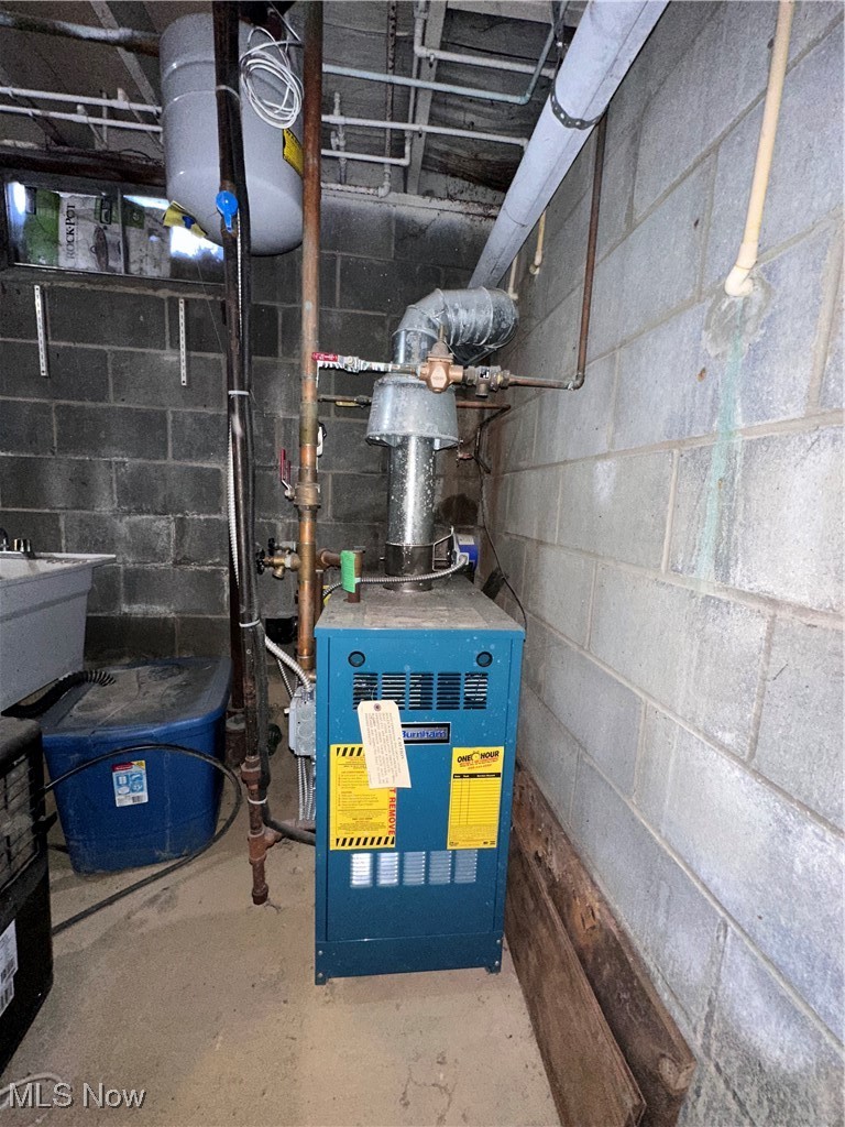 2829 Shellhart Road Barberton, OH 44203 - Photo 23 of 29 View of utility room