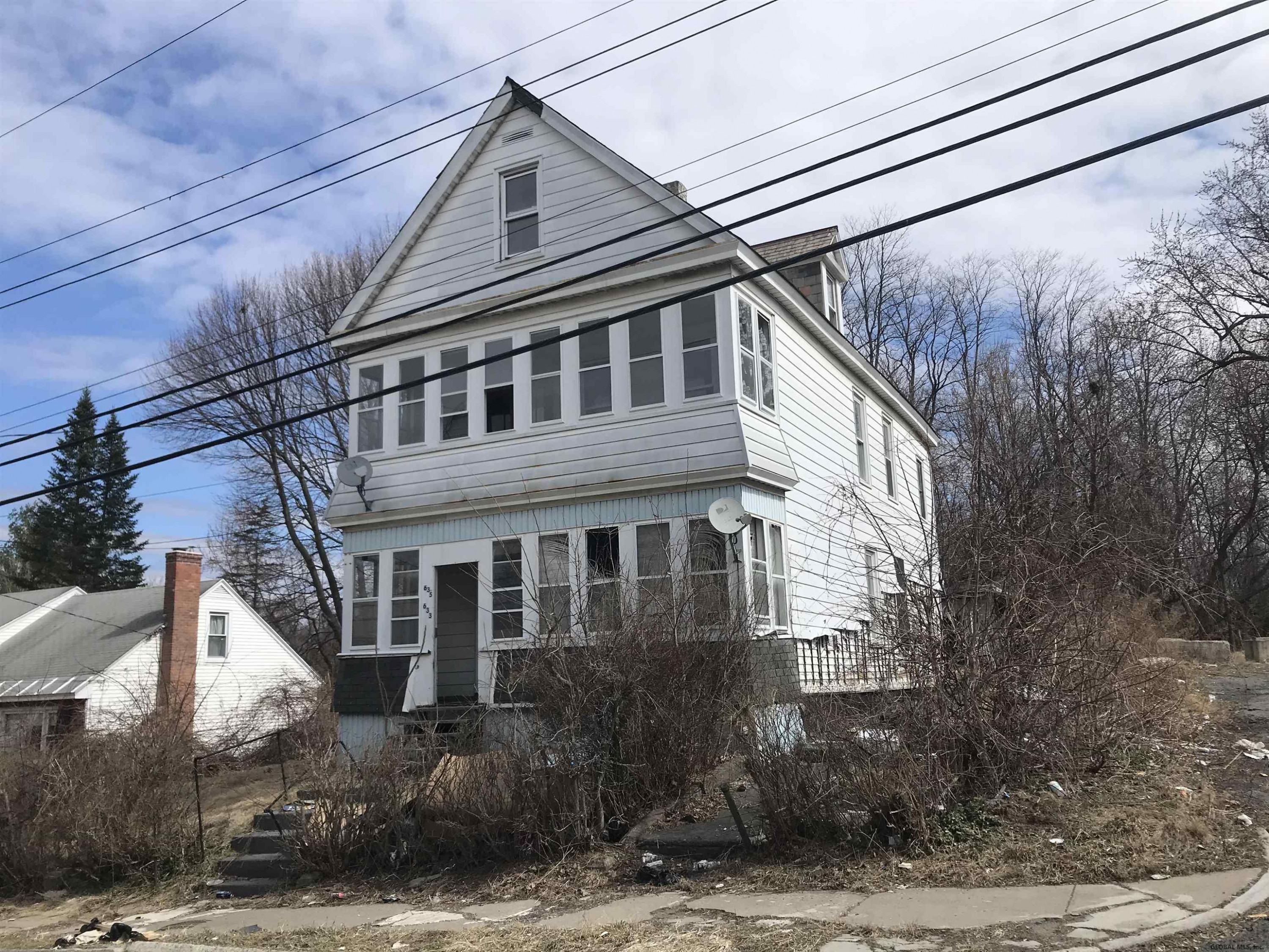 633 Lansing Street Schenectady, NY 12303 - Photo 1 of 10 Photo 1