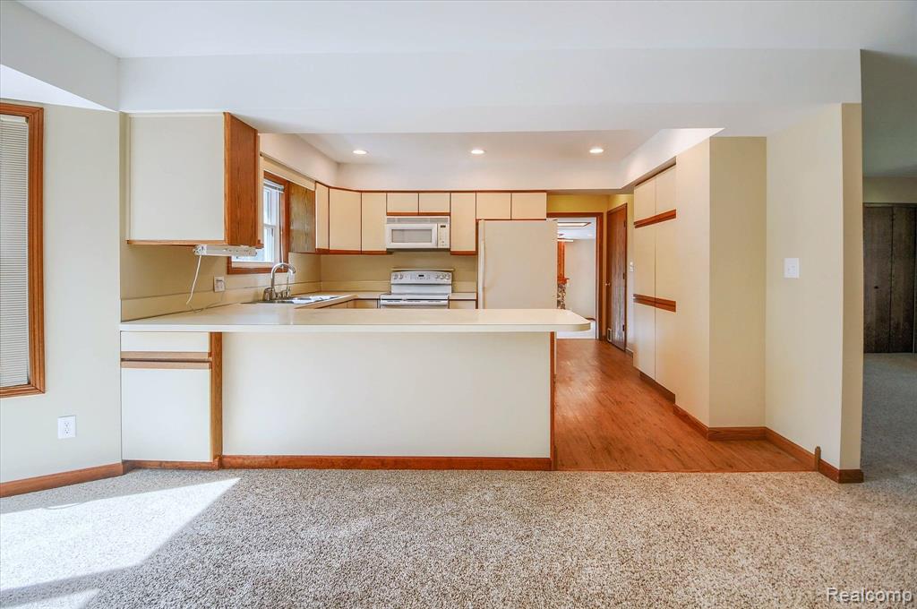 2988 Hadley Road Lapeer, MI 48446 - Photo 14 of 42